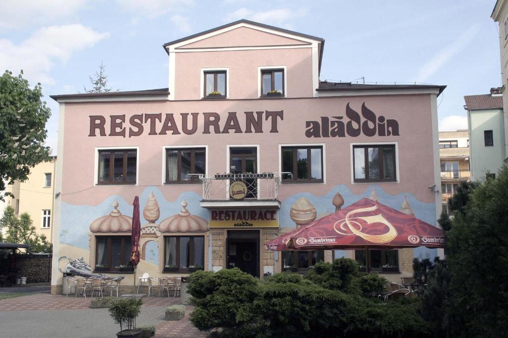 Penzion Aladdin Teplice Eksteriør bilde